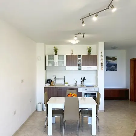 Apartment Scr