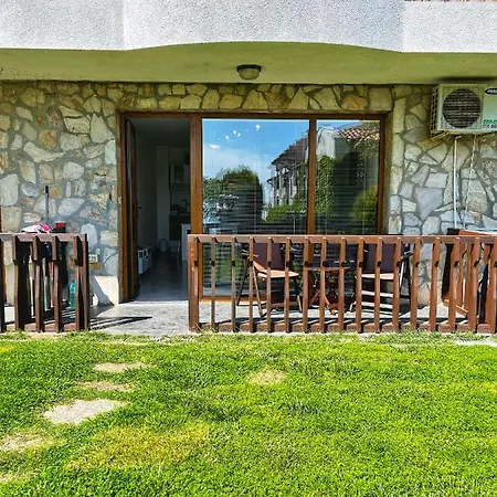 Apartment Scr
