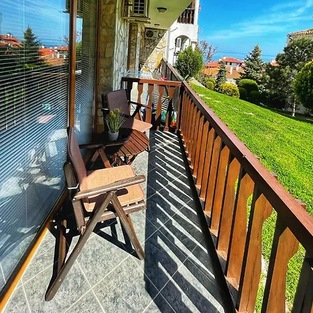 Apartment Scr